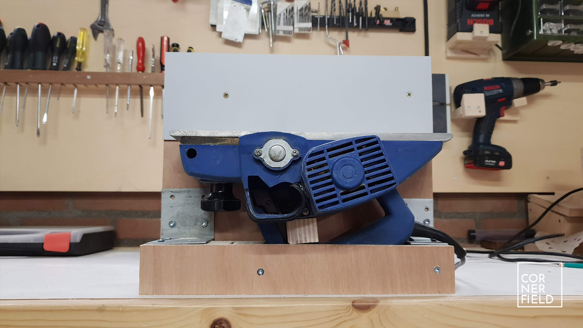 Can an Electric Planer Be Used As a Jointer? 